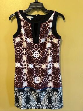 London Times Black & Burgundy Patterned Sleeveless Shift Dress